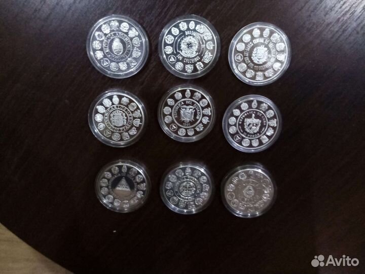 Серебряные монеты 1 Иберо - Американской серии