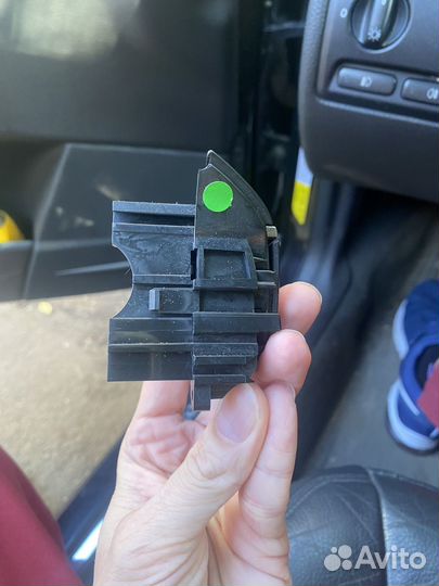 Кнопки управления мультимедиа на руль