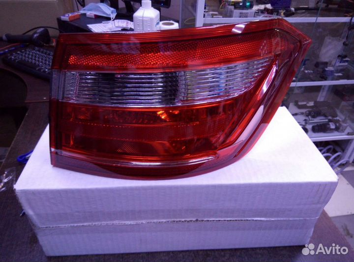 Фонарь задний правый угол Веста Новый