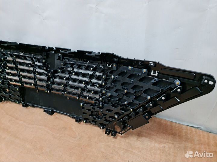 Решетка радиатора верхняя Changan UNI-T