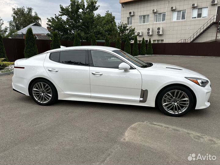 Kia Stinger 2.0 AT, 2017, 128 000 км