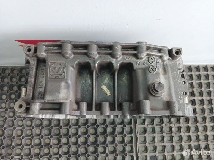 1327301033 Средняя часть корпус кпп