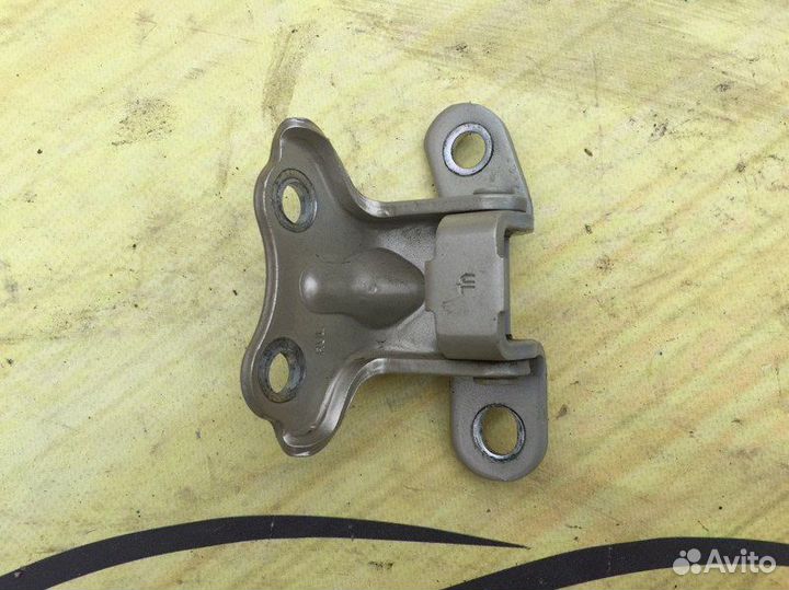 Петля двери задняя левая Hyundai Solaris sedan 1