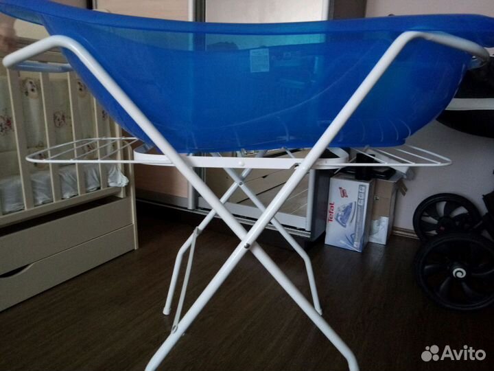 Ванночка с подставкой для купания