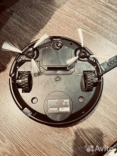 Робот пылесос redmond