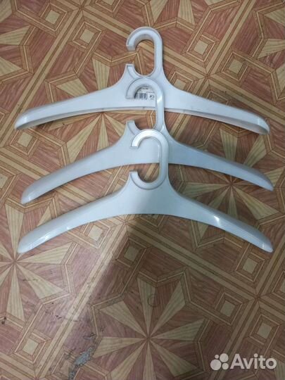 Вешалки для одежды