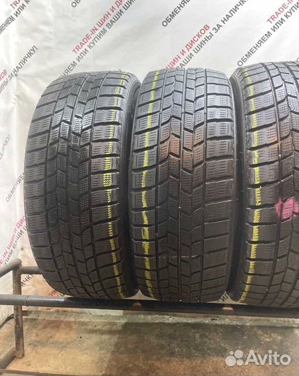 Goodyear Ice Navi Zea II 215/45 R17 84N