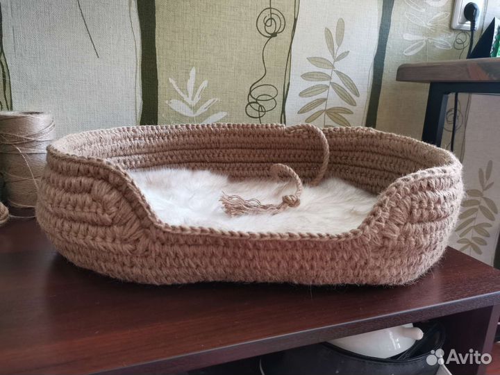 Лежанка для кошечки или собачки из джута