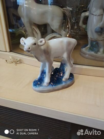 Статуэтка СССР телёнок старая гжель, 1950-60 год