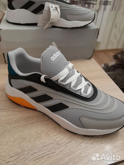 Кроссовки adidas