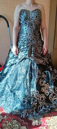 Платье на выпускной пышное женское