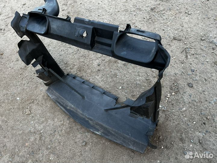 Диффузор кассеты радиаторов W209 CLK500