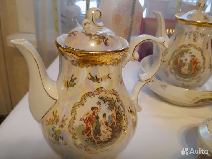 Мадонна чайник,кофейник,сахарница,сливочник