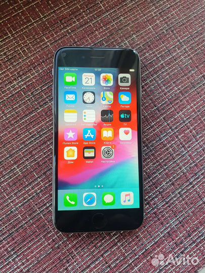 Телефон iPhone 7