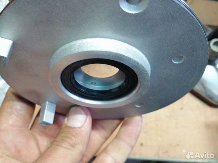 Крышка коленвала Альфа 100-110 куб.см