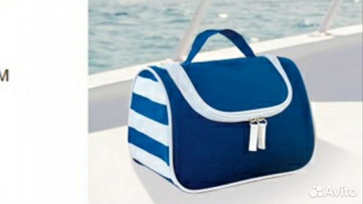 Вместительный нессер-косметичка в морском стиле