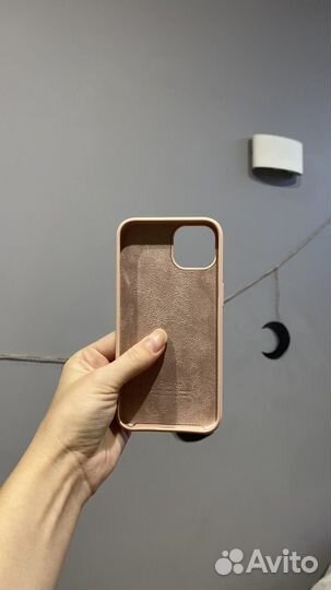 Чехол на iPhone 13