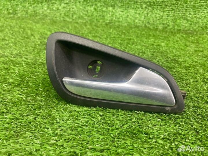 Ручка внутренняя задняя правая Ford Focus 3