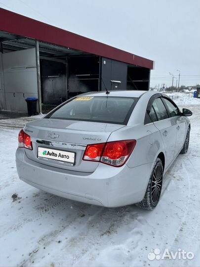 Chevrolet Cruze 1.8 AT, 2011, 205 000 км