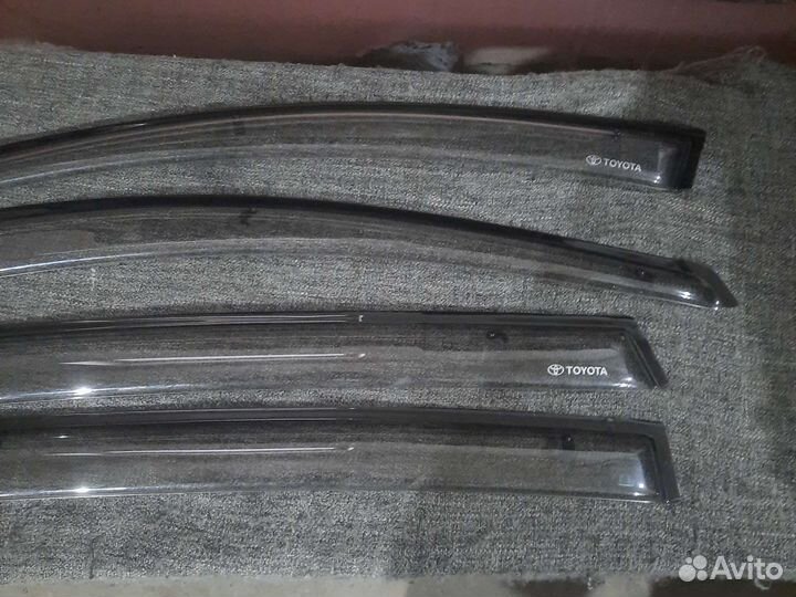 Ветровики toyota раф4
