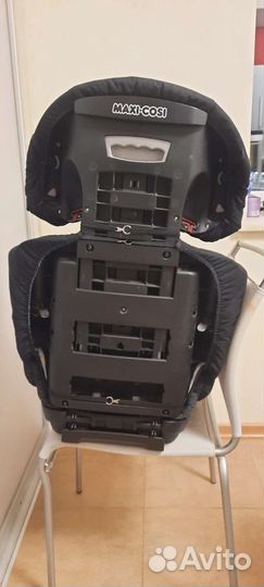 Автомобильное кресло maxi cosi