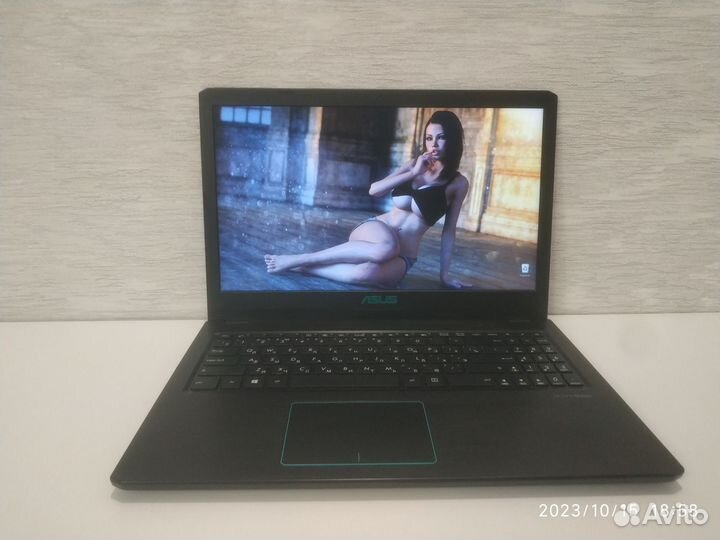 Asus Ryzen 5 3500u/GTX 1050/8 GB DDR4/256 SSD