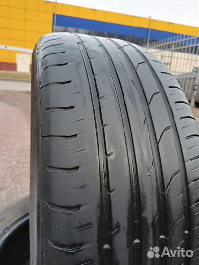 Continental ContiPremiumContact 2 215/55 R17 94W