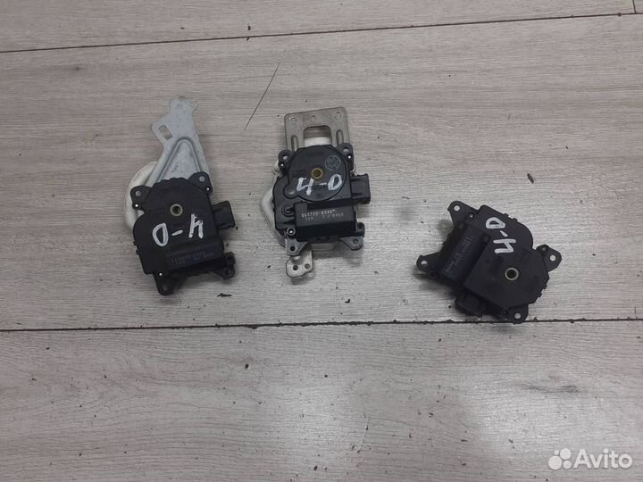 Моторчик заслонки печки Honda Civic 4D 8