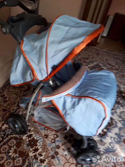 Прогулочная коляска