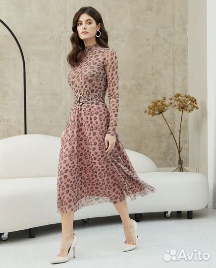 Коктейльные платья и серьги на выпускной