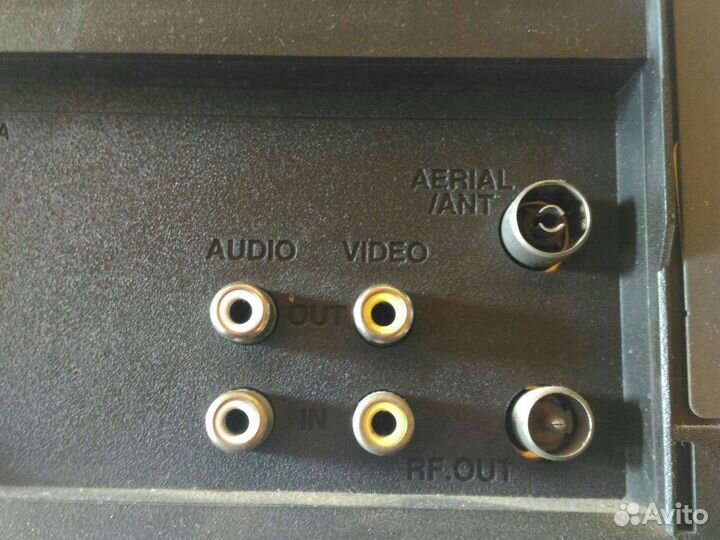 Видеомагнитофон б/у