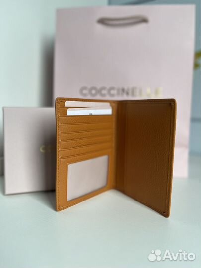 Обложка на паспорт coccinelle