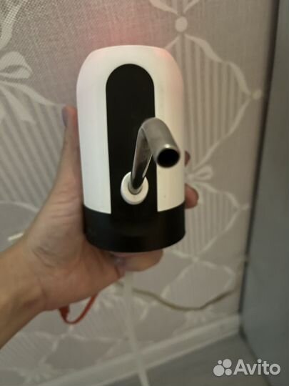 Автопомпа для набора воды из бутылки