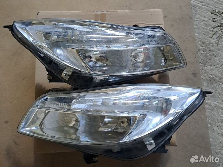 Фары передние Opel Insignia I оригинал