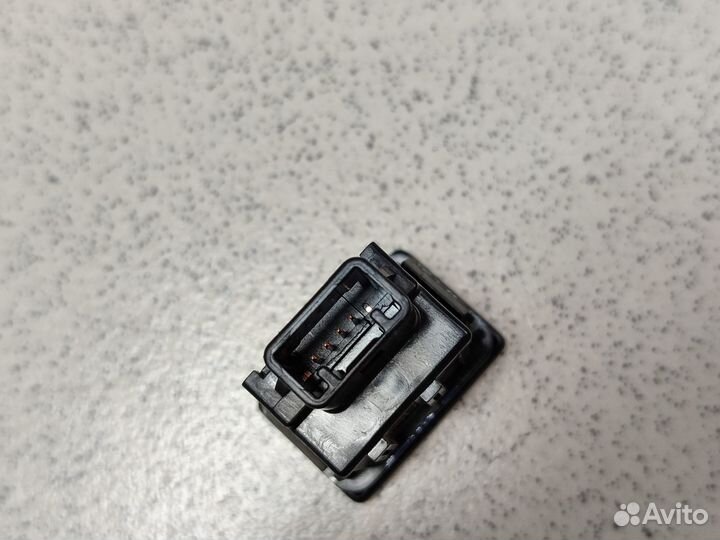 Кнопка блокировки дифференциала Toyota LC 200