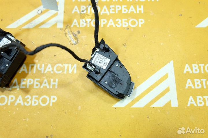 Кнопки в рулевое колесо Skoda Octavia A5 2004-2013