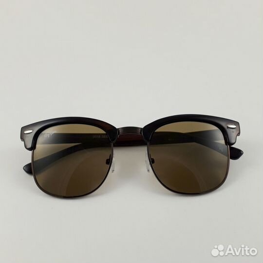 Солнцезащитные очки Clubmaster