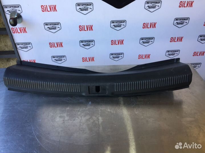 Накладка багажника ауди А4В8