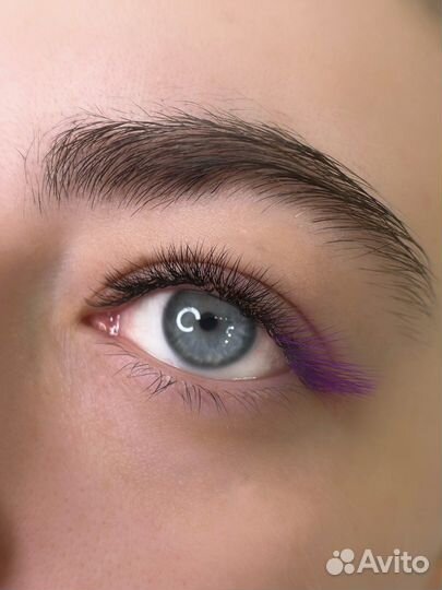 Наращивание ресниц, модель на ресницы