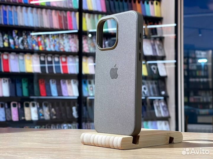 FineWoven MagSafe на iPhone 15 Pro Max