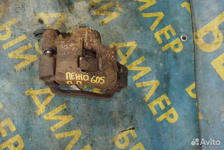 Передние суппорта Peugeot 605