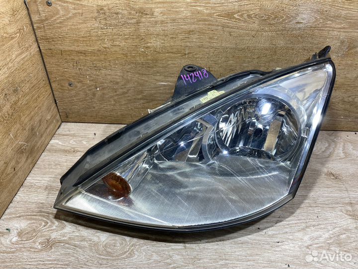 Фара передняя левая Ford Focus 1 рест 142418