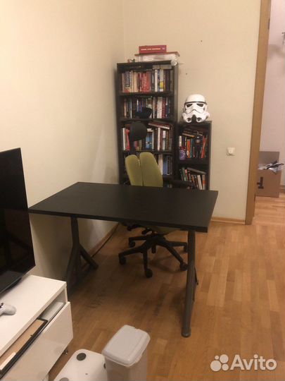 Письменный стол IKEA Idasen