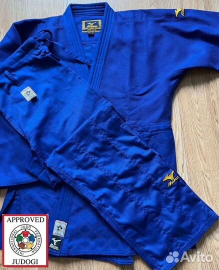 Кимоно для дзюдо Mizuno синие с лицензией IJF