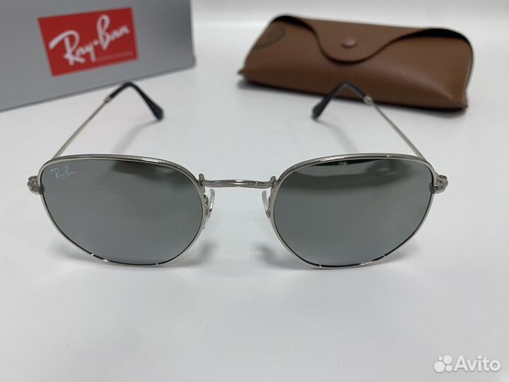 Солнцезащитные очки Ray-Ban