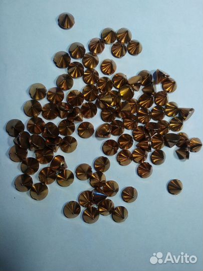 Фурнитура для швейного декора. Шипы-конусы. 89 шт