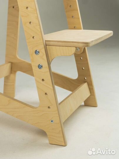 Стул детский растущий с подлокотниками