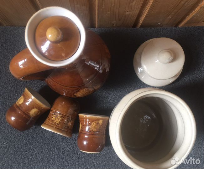 Бокалы чашки сервизы