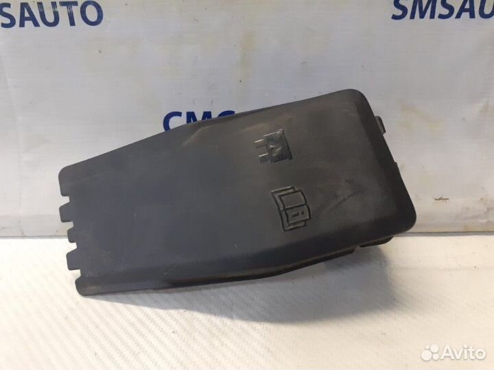 Крышка блока предохранителей Volvo Xc60 хс60 2.0T