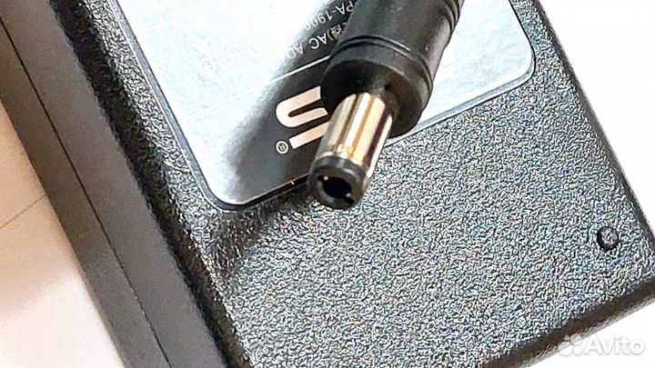 Зарядка для ноутбука asus 90 Ватт разъём 5.5-2.5 P